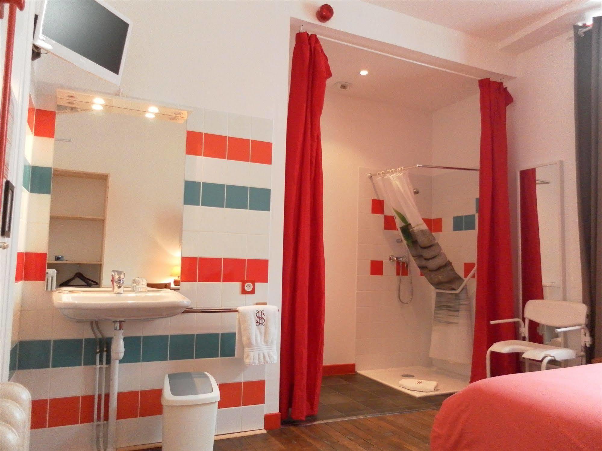 Select Hotel Le Mans Esterno foto