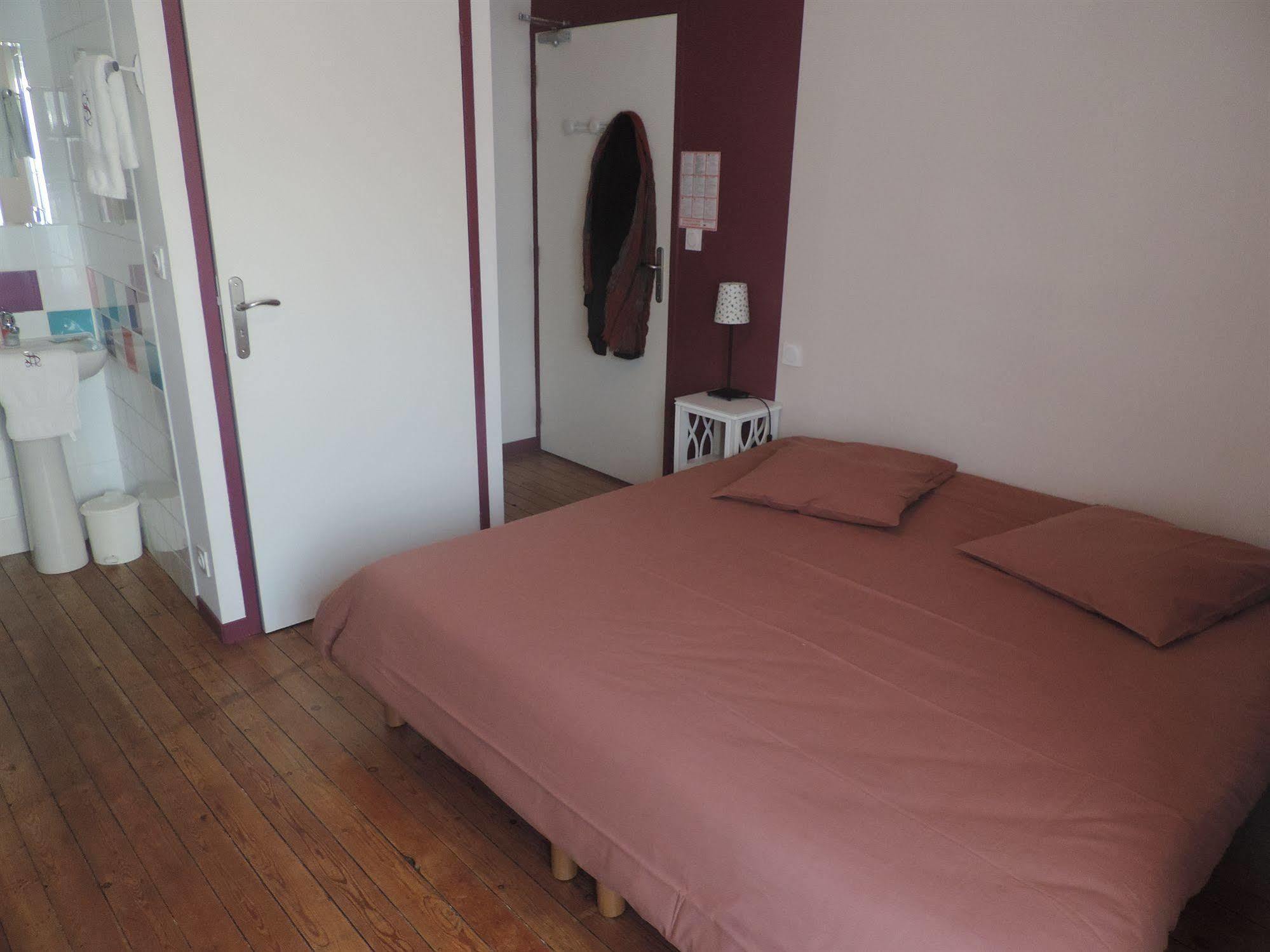 Select Hotel Le Mans Esterno foto