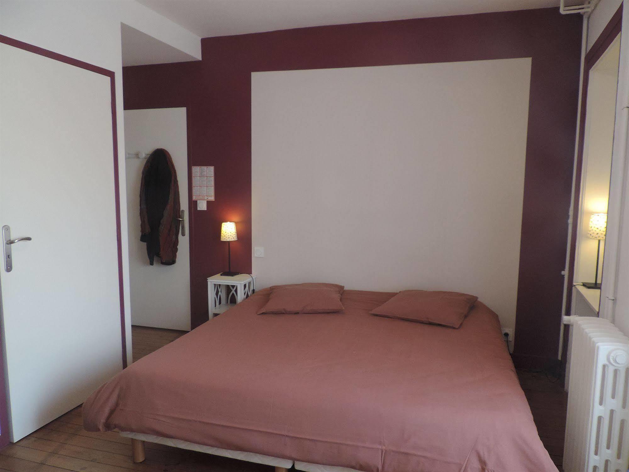 Select Hotel Le Mans Esterno foto